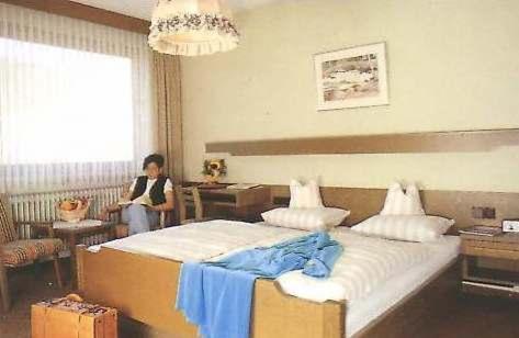 Altes Tor Hotel บอพพาร์ด ห้อง รูปภาพ