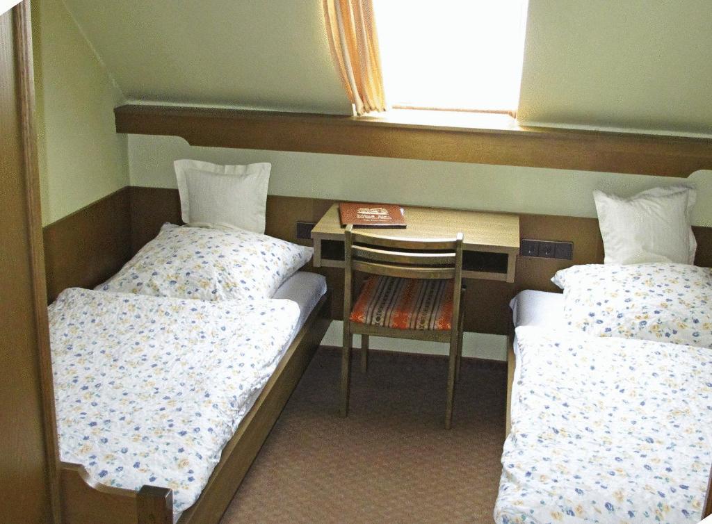 Altes Tor Hotel บอพพาร์ด ภายนอก รูปภาพ